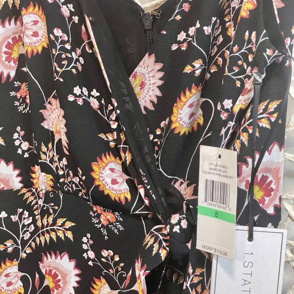 1State Size 8 floral jumpsuit - Picture 3 of 6